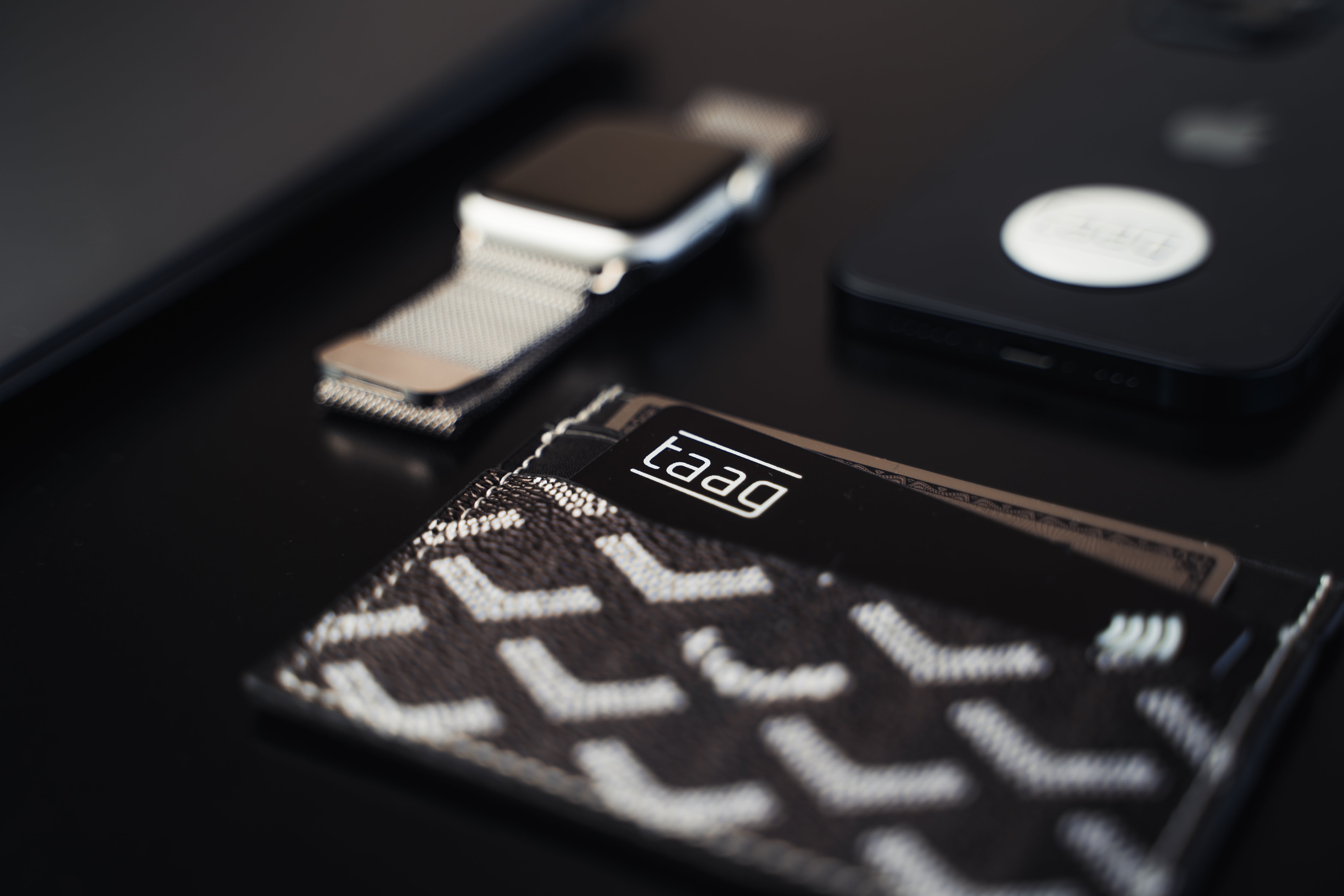 digitale nfc visitenakarte im cardholder
